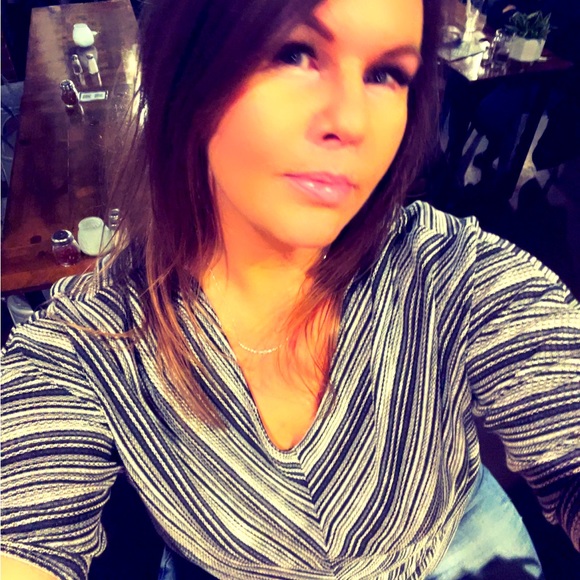 Meet your Posher, Lisa - Picture 1 of 1